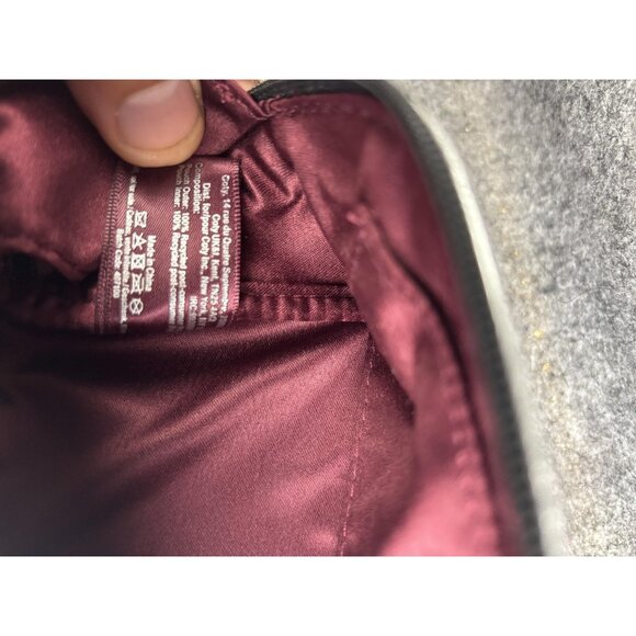 Gucci Beauty Cosmetic Bag Metallic Makeup Pouch Travel Case Purse Organizer - Picture 6 of 6